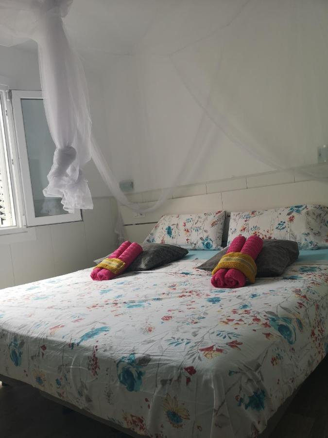 Yumbo Room มาสปาโลมาส ภายนอก รูปภาพ